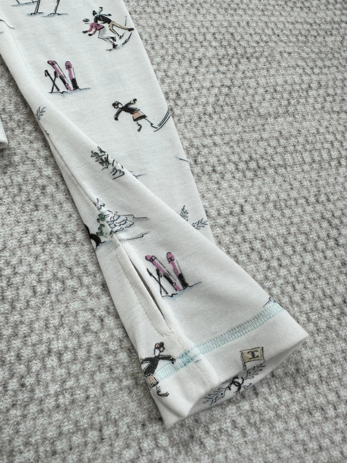 Chanel 25N Ski Crew Neck Bottoming Shirt #333932