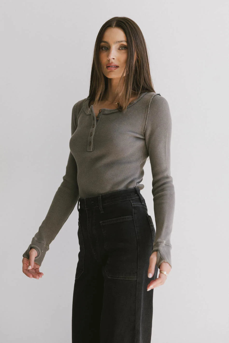 Conrad Fitted Waffle Tee in Olive