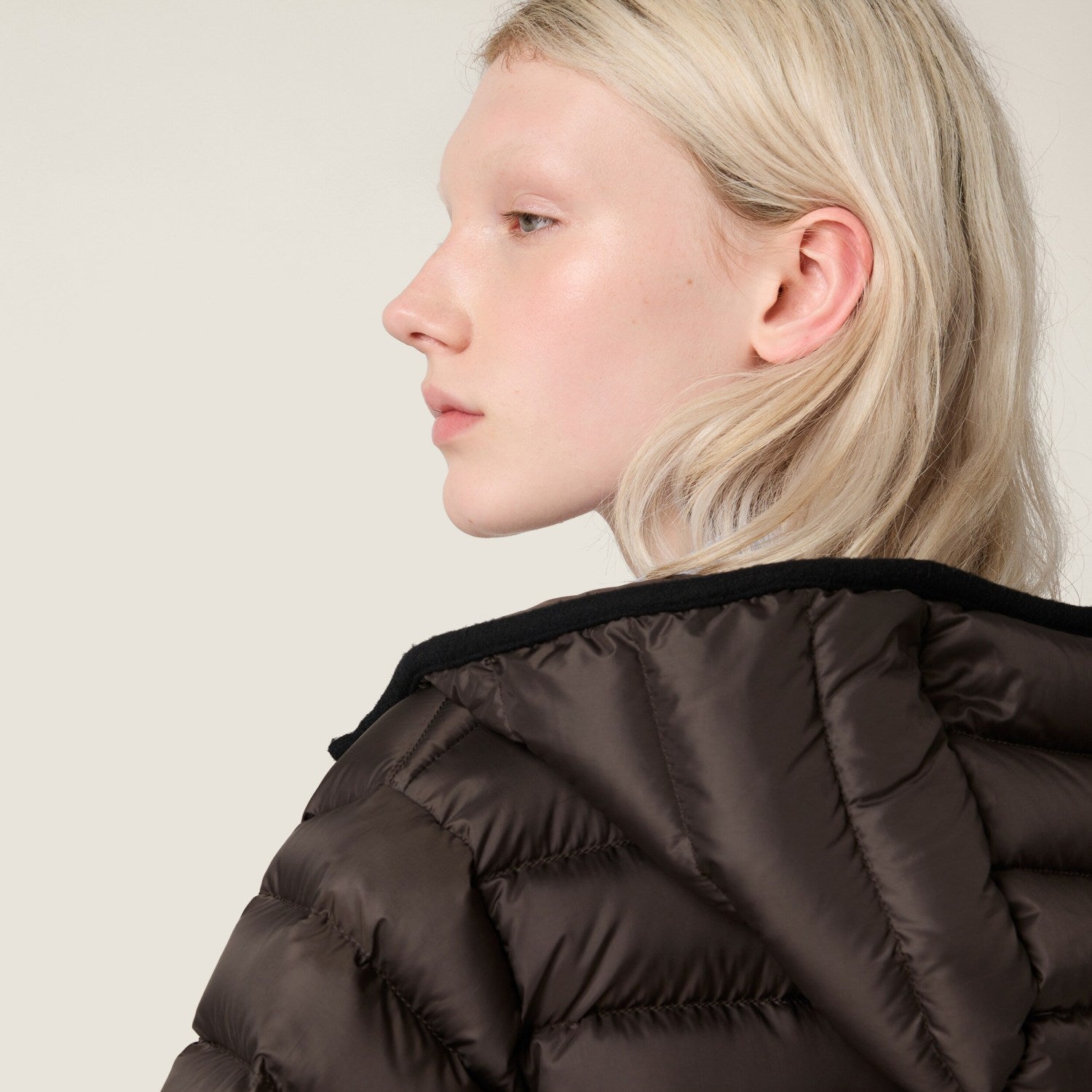 MiuMiu Women's Lightweight Pong¨¦ Down Hooded Jacket Solid Color Zipper Logo Embroidered Long Sleeve Outerwear #81545