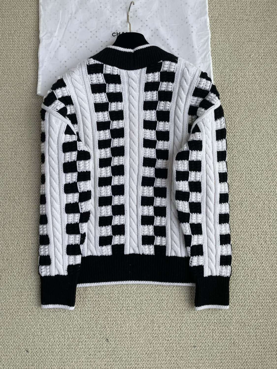 Chanel Black White Checkered Cashmere Sweater #335793