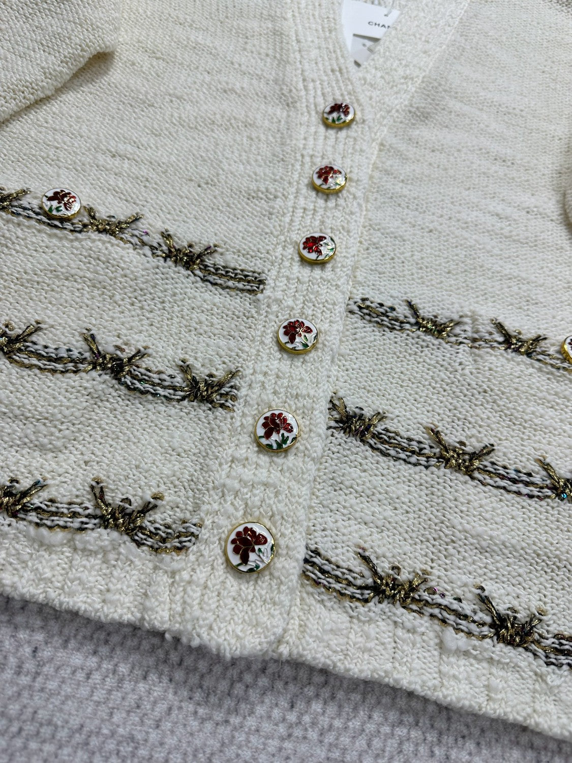 Chanel Women's Spring/Fall Vintage V-Neck Single-Breasted Gold-Thread Knit Wool-Blend Cardigan Ngvp #2562