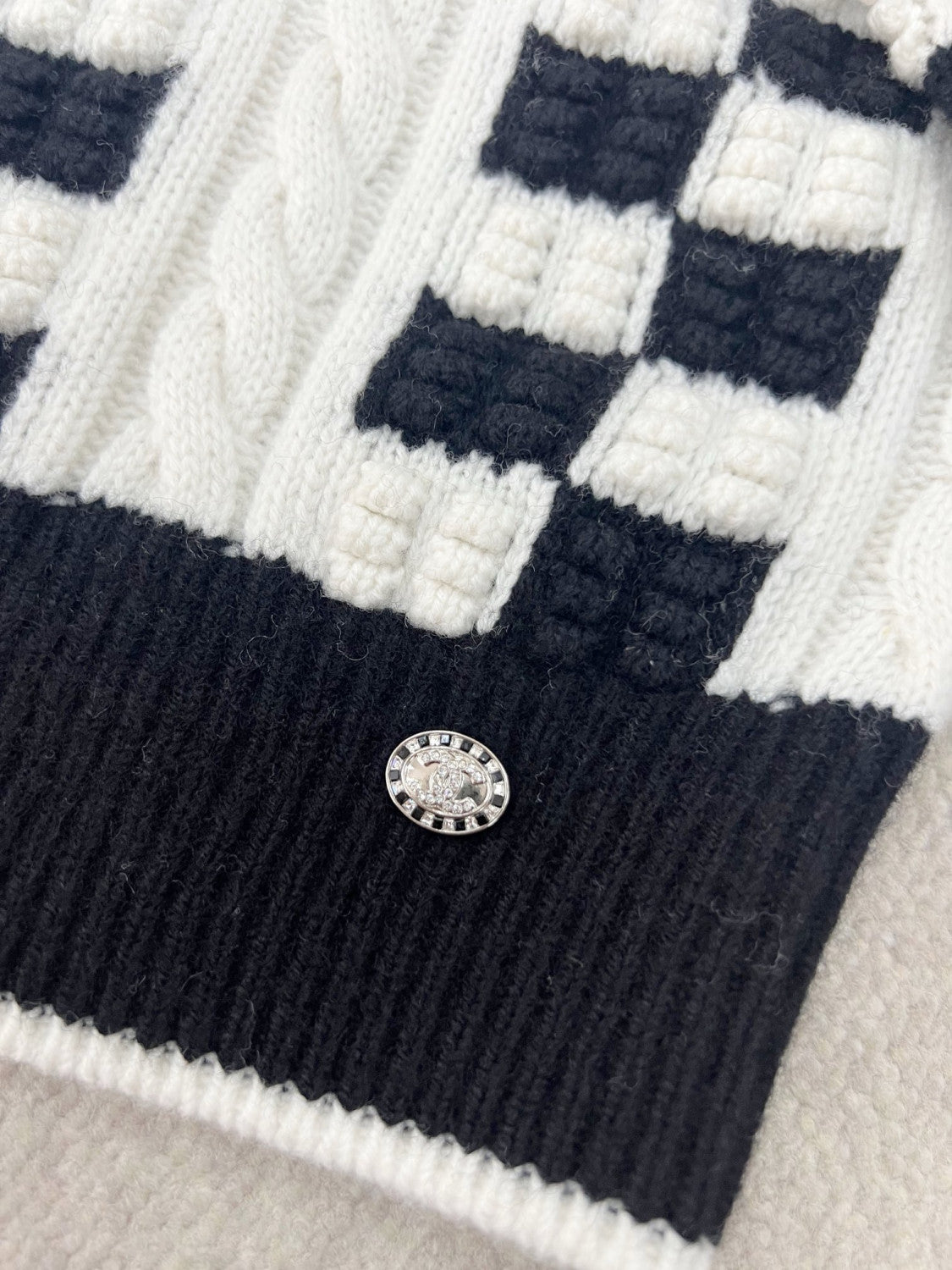 Chanel Black White Checkered Cashmere Sweater #335793