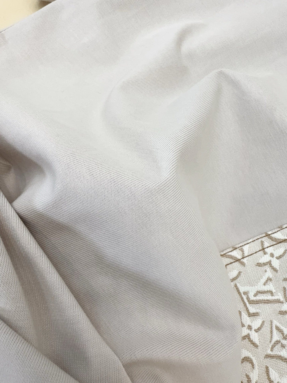 LOUIS VUITTON Signature Pocket T-Shirt #377087