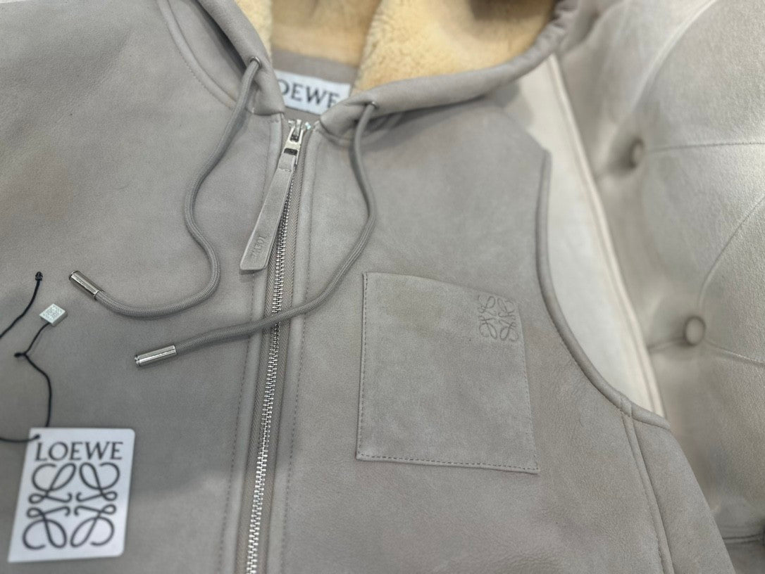 LOEWE Deppi Suede Brushed Beige Yellow Hair Brushed Hooded Fur Vest Shearling Hooded Vest #332351