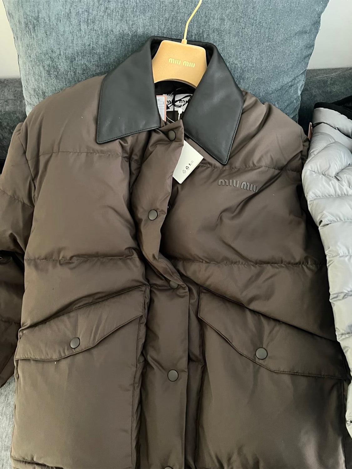 MiuMiu Ebony Technical Pong¨¦ Cropped Down Jacket  #335949