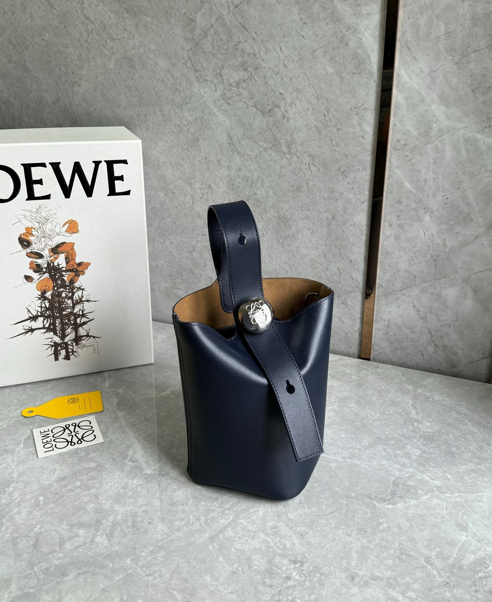 Loewe Mini Pebble Bucke #376317