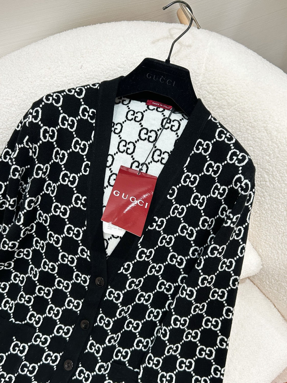 Gucci Men's And Women's Fall/Winter Fashion Casual Vintage Elegant V-Neck Single Button Reversible Logo Jacquard Knit Wool Cardigan #78587