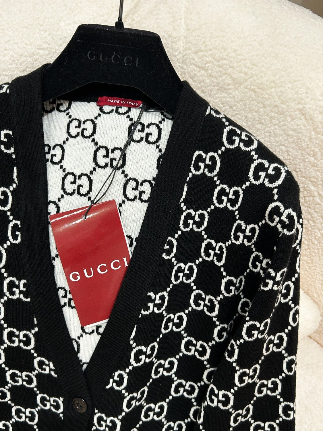 Gucci Men's And Women's Fall/Winter Fashion Casual Vintage Elegant V-Neck Single Button Reversible Logo Jacquard Knit Wool Cardigan #78587