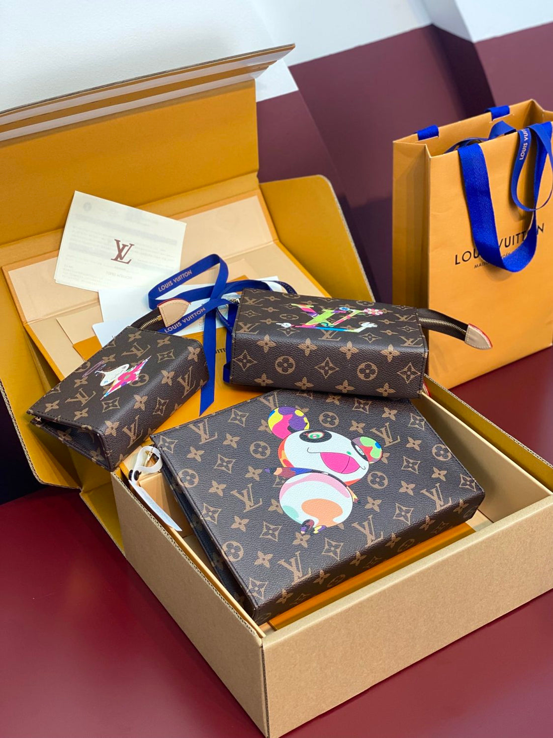 Louis Vuitton LV x TM Women's Solid Color Letter Print Graffiti Pattern Leather Zipper Closure Three-in-One Clutch Bag Bags #77916