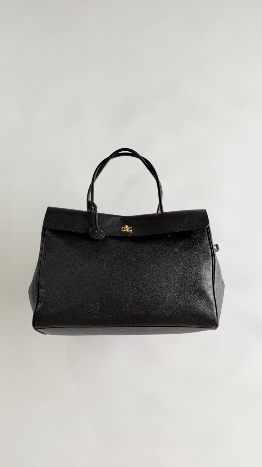 CHANEL Large Tote Grained Calfskin Gold-tone Metal Black #378547