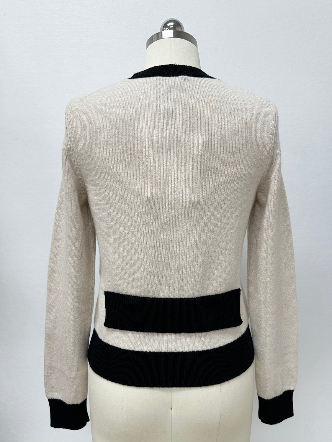 Chanel 25K Women's Little Fragrance Black and White Color Clash Button Bow Long Sleeve Knitted Cardigan #332367