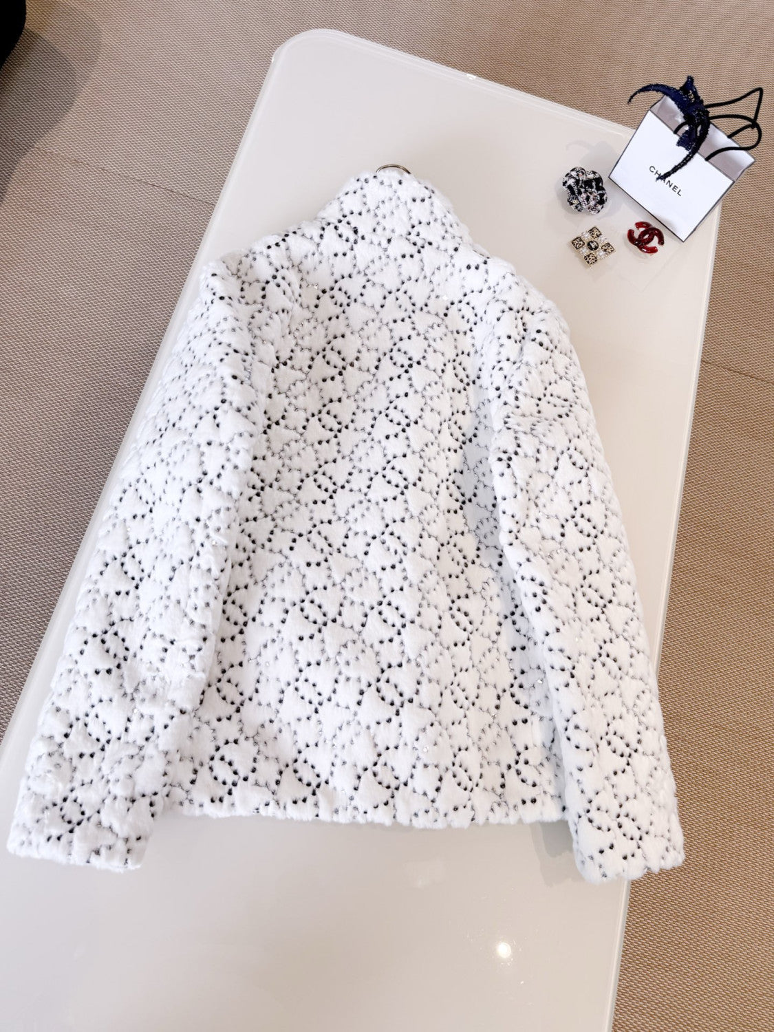 Chanel Jacket Mixed Fibers Sequins White Black #334701