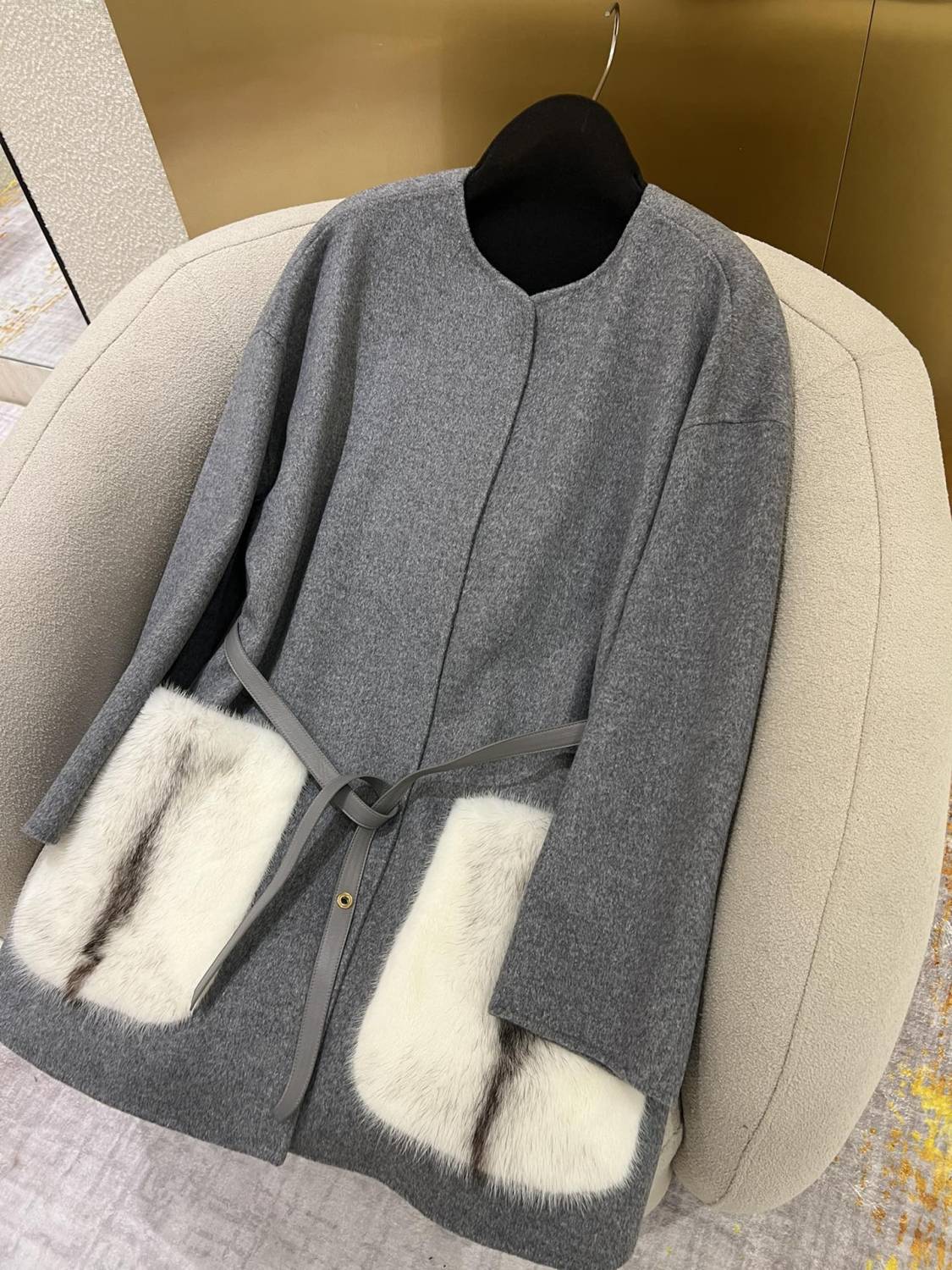 Loro Piana Women's Winter Classic Fashion Round Neck Single-Breasted Cashmere Mink Coat with Lambskin Belted Jacket #78642