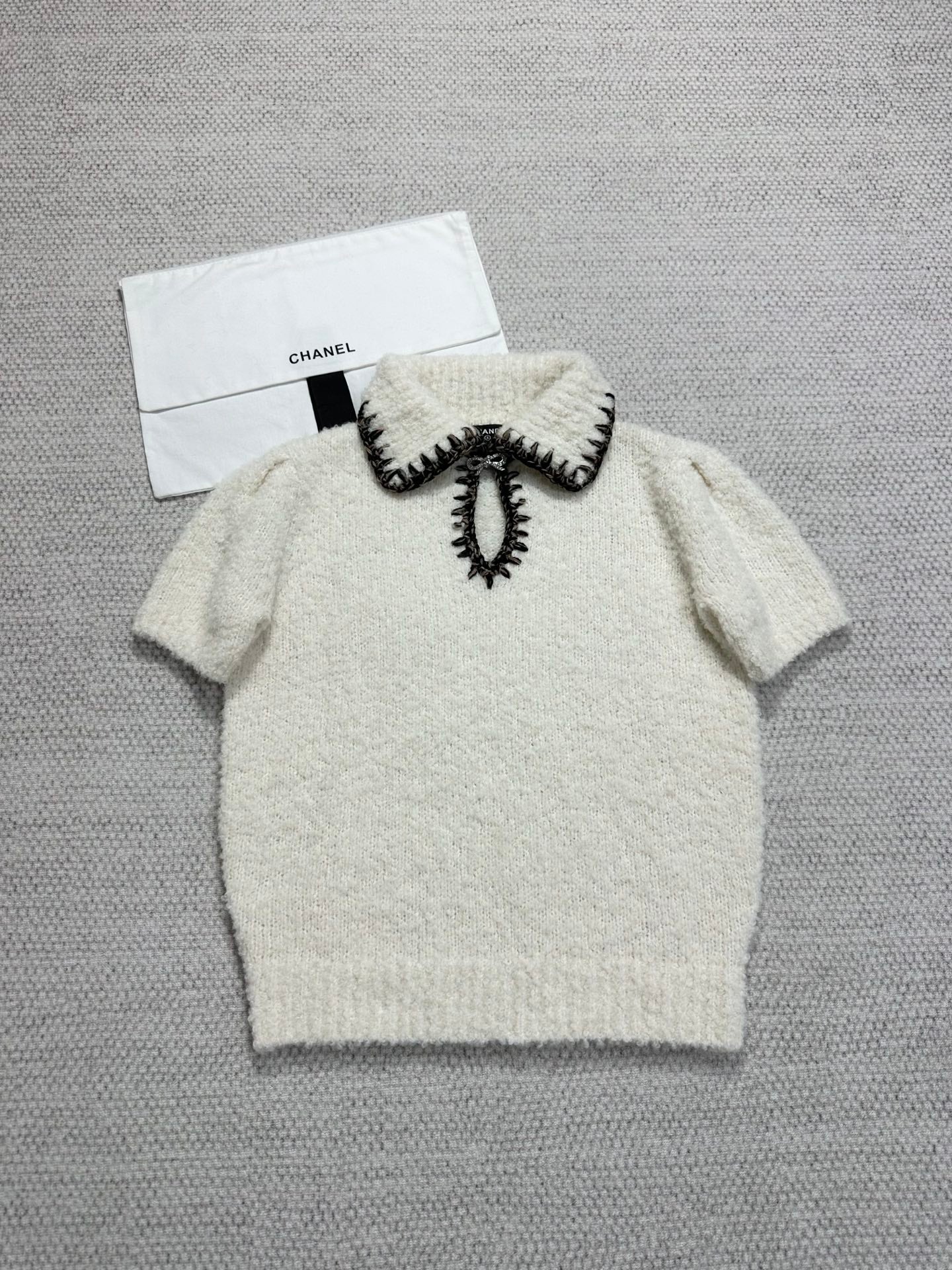 Chanel Top-Quality Version Short-sleeved Top Cashmere Alpaca White Brown #336577