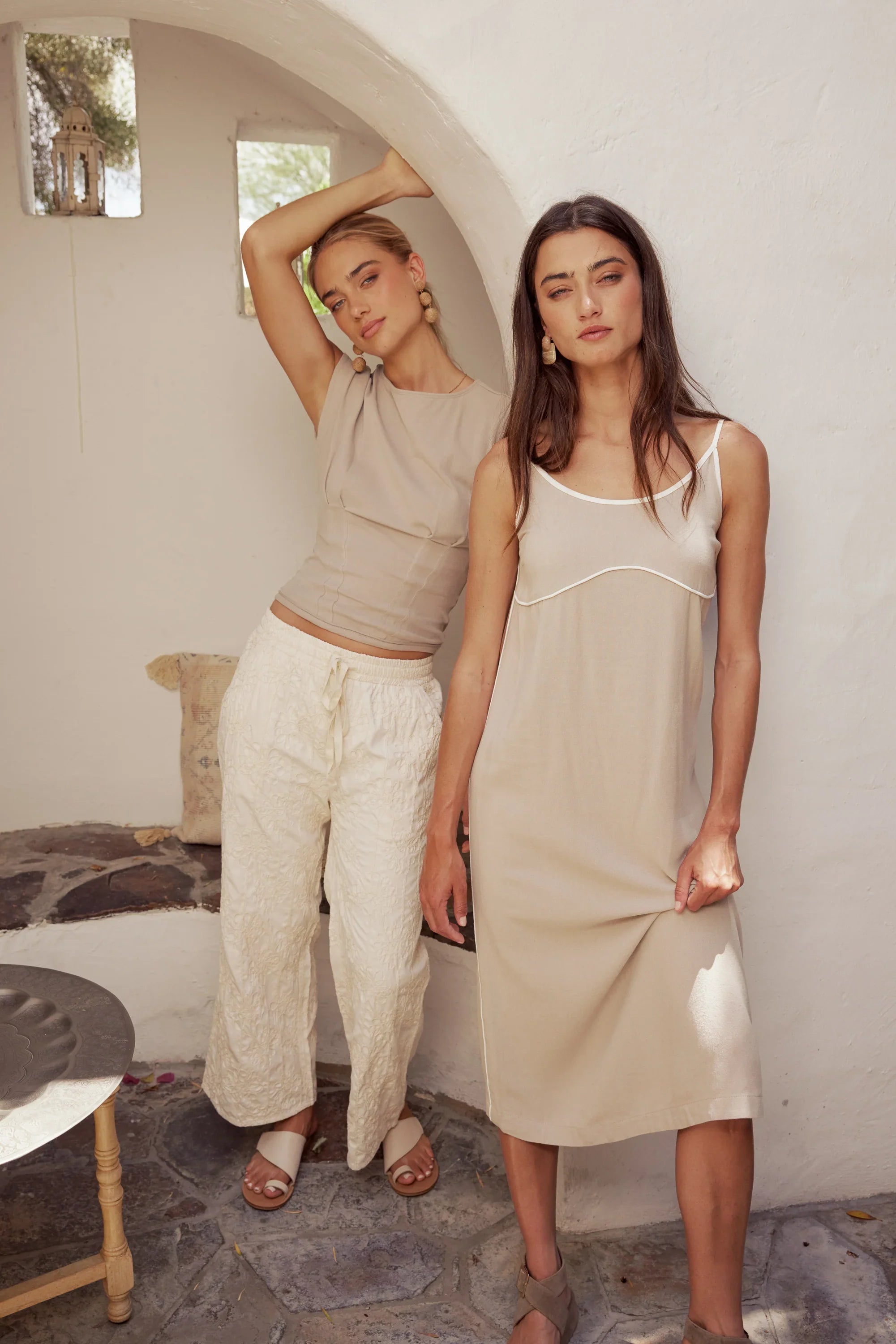 Joanna Contrast Midi Dress in Taupe