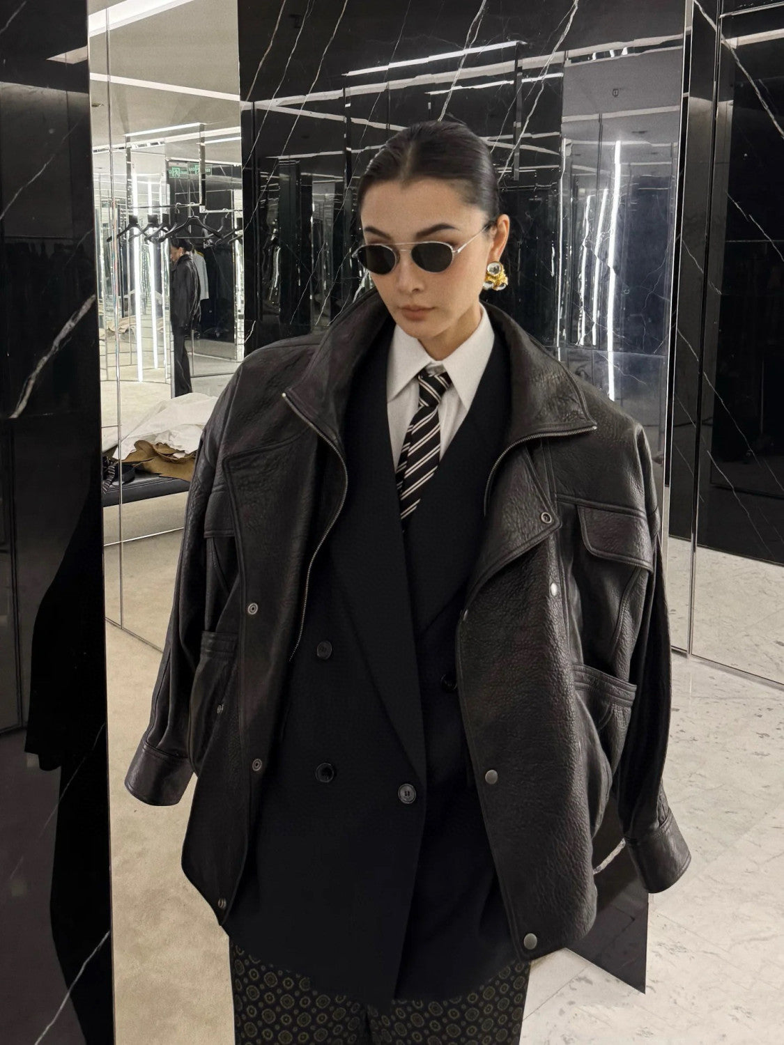 Saint Laurent Women's Bubbled Lambskin Bomber Jacket Spring/Fall Stand Collar Zipper Pilot Jacket Solid Color Motorcycle Leather Jacket Ngvp #2714